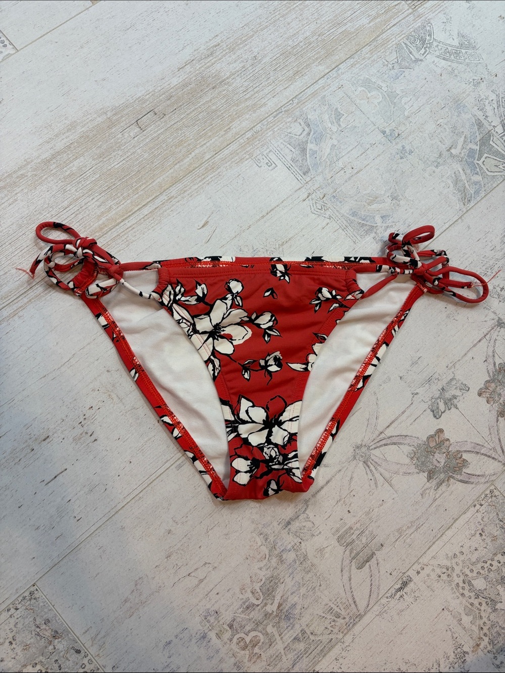 Abercrombie & Fitch Red Floral Print Side Tie Bikini Bottom Size Small